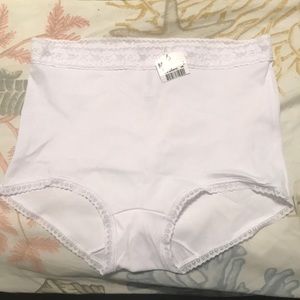 BRAND NEW! Leonisa Made in Colombia underwear